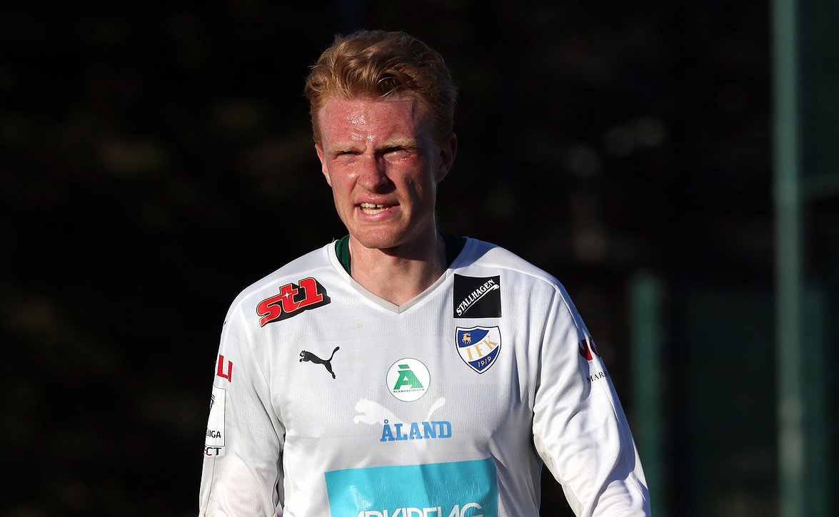 Viime kaudella IFK Mariehamnissa pelannut keskikenttäpelaaja jatkaa uraansa Ruotsissa