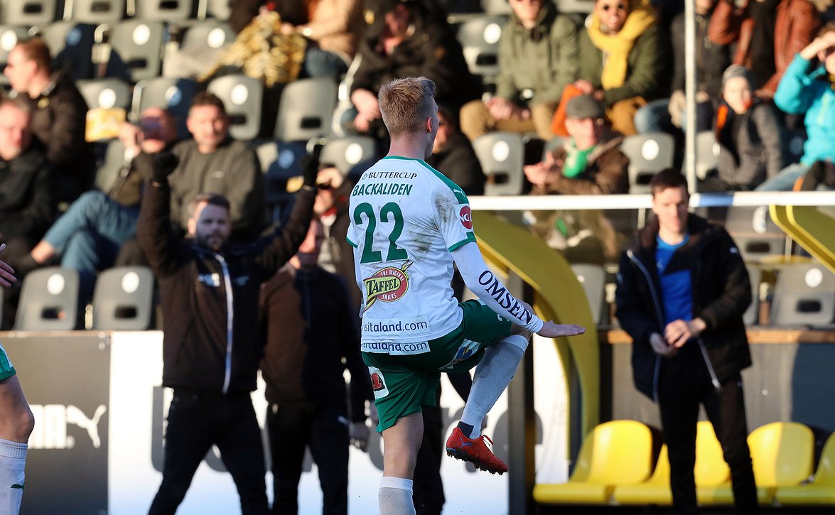 ​"Liikaa kunnioitusta vastustajaa kohtaan" - IFK Mariehamn jäi HJK:n jyrän alle avausjaksolla