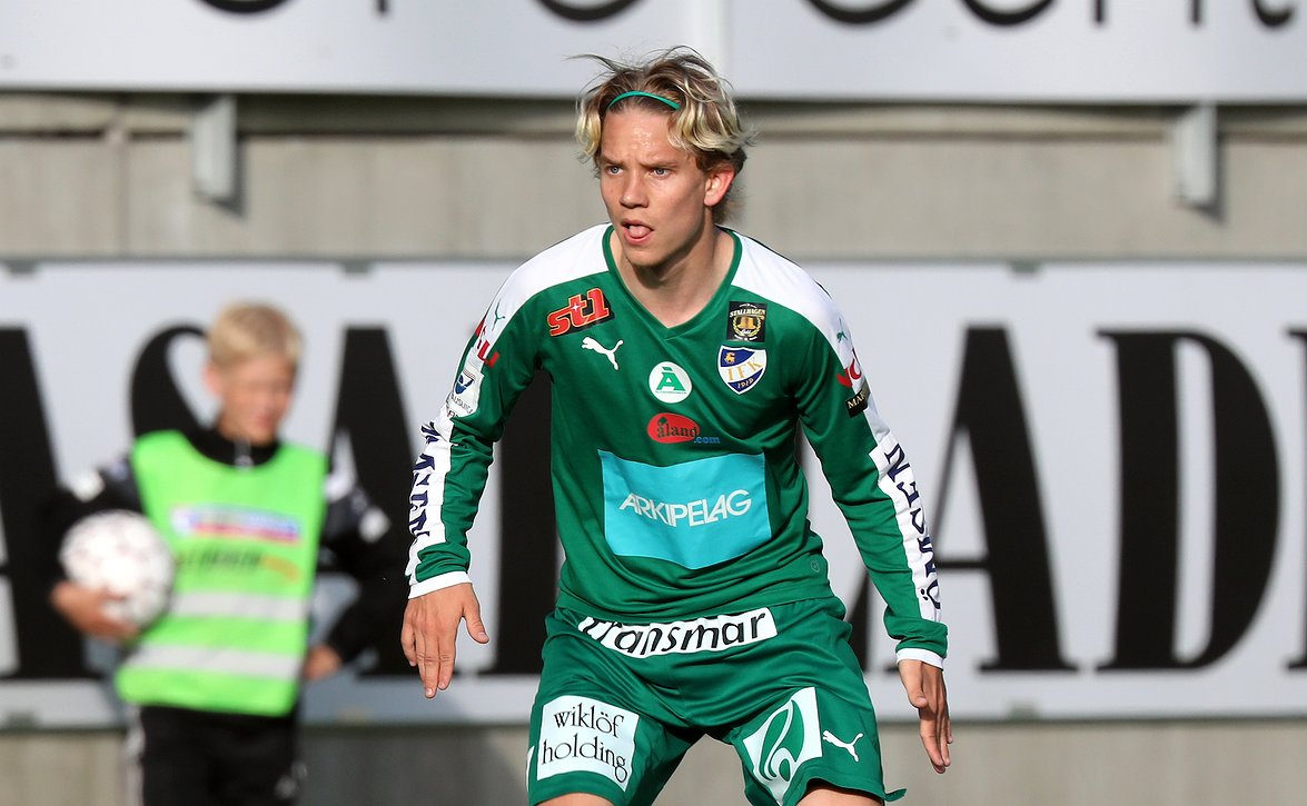 "Suljin silmäni ja lauoin" – Robin Sid nousi IFK Mariehamnin sankariksi