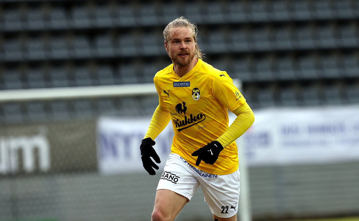 KuPS:n Henri Toivomäki tuntee HJK:n – "Paljon tuttuja pelaajia ja tuttu pelitapa"