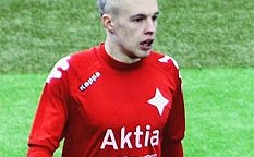 Jesse Ahonen HIFK:n riveihin