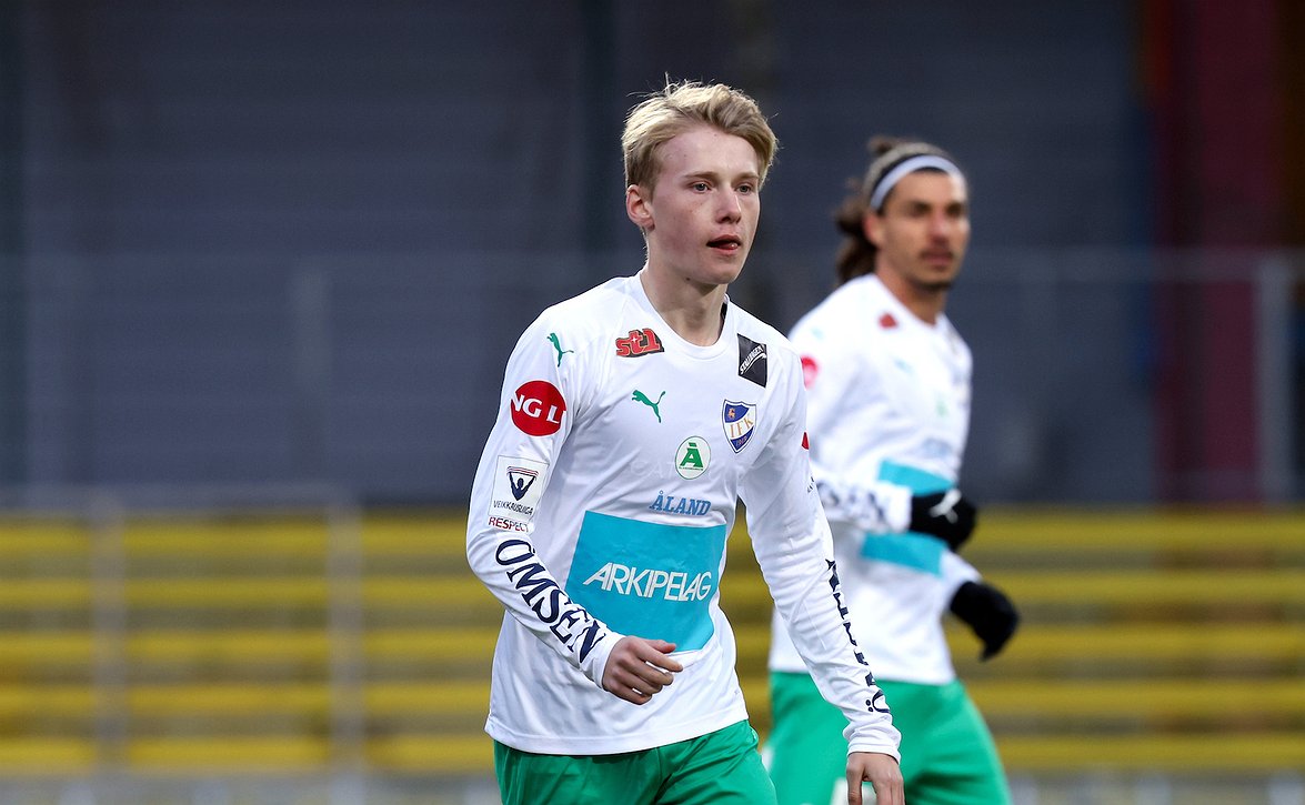​IFK Mariehamnilla yksi kysymysmerkki – nouseeko nuori Melvin Kahnberg ensi kertaa avaukseen?