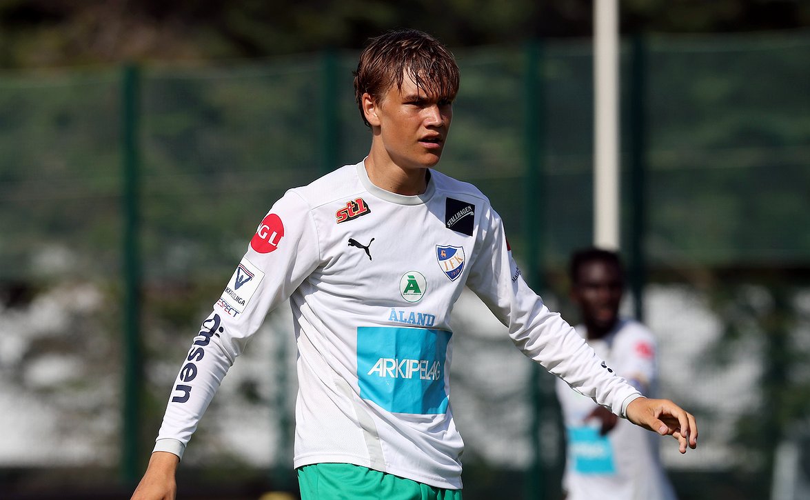 "IFK Mariehamn on minulle tosi tärkeä seura" - Oscar Wiklöf nyt vahvassa nosteessa Saksassa