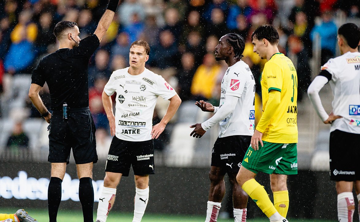 www.veikkausliiga.com