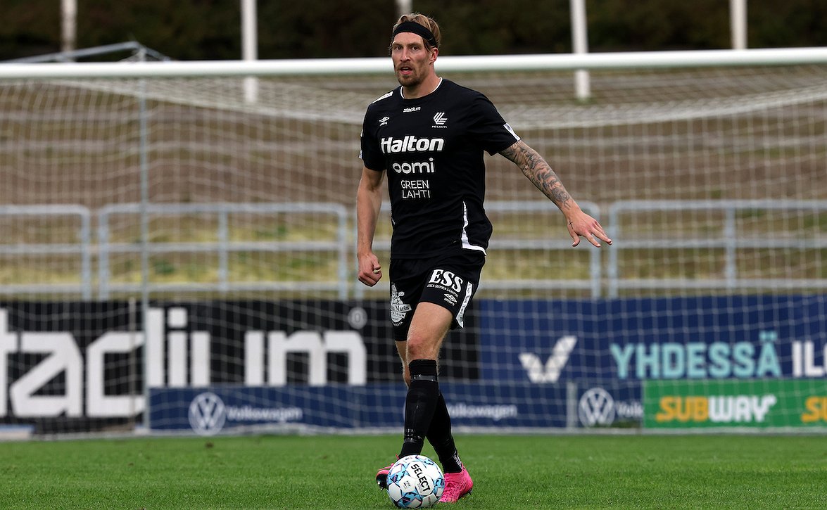 Teemu Penninkangas on myös jatkossa FC Lahden puolustaja