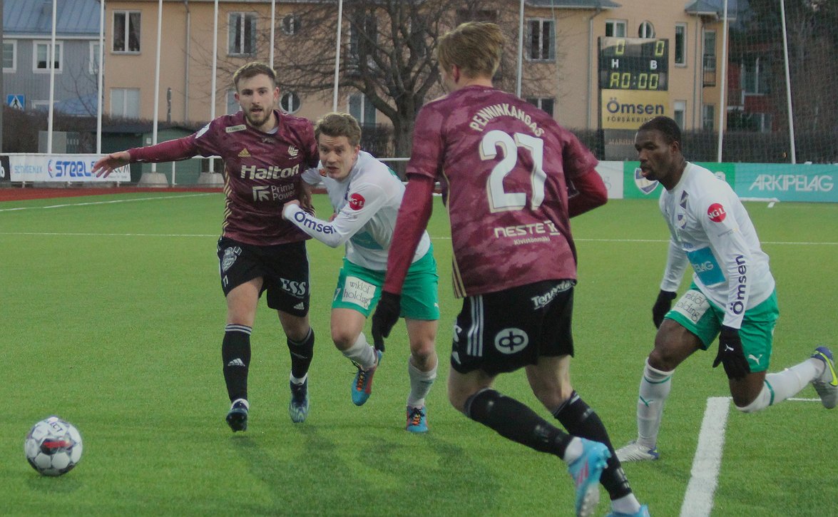 ​Kaksi muutosta pelipaikkoihin Liigacupissa - halleista ulkoilmaan