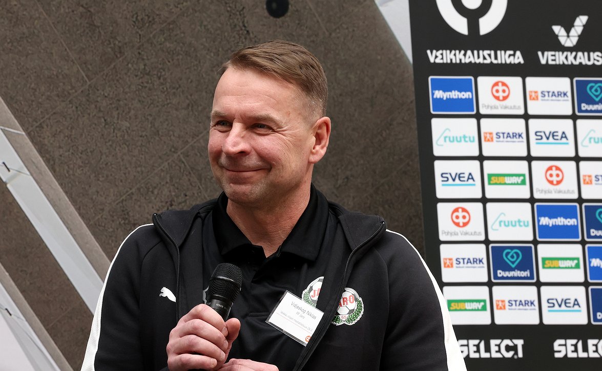 Jaro suuntaa cupissa derbyyn Vaasaan - "Kierrätämme pelaajia melko reippaasti"