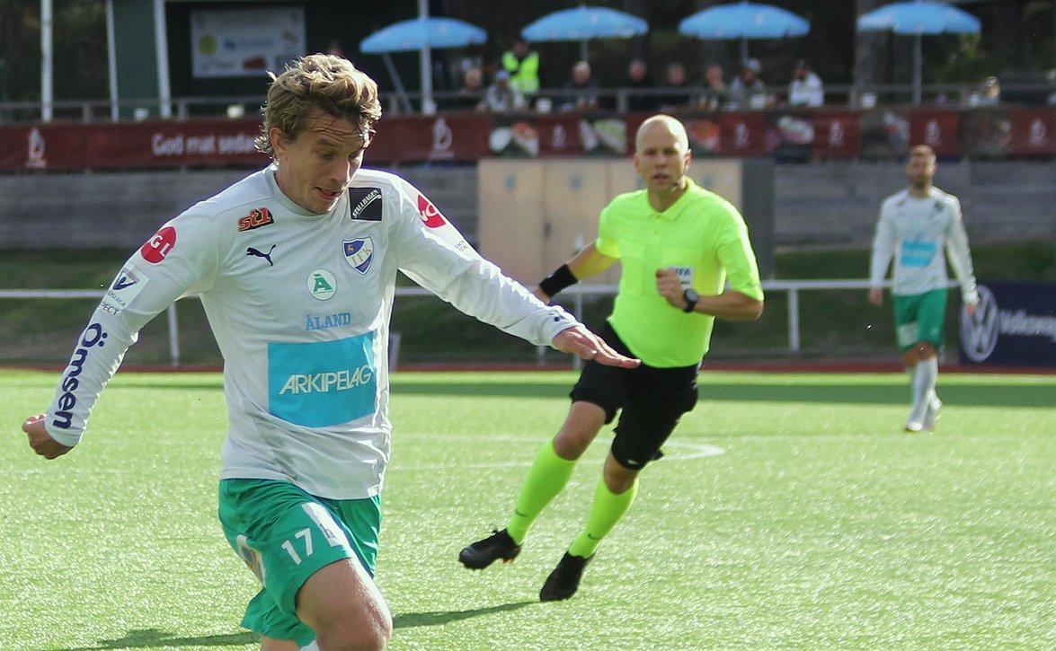 Robin Sid ja IFK Mariehamn jatkosopimukseen - edessä jo kahdeksas kausi Grönvittissä
