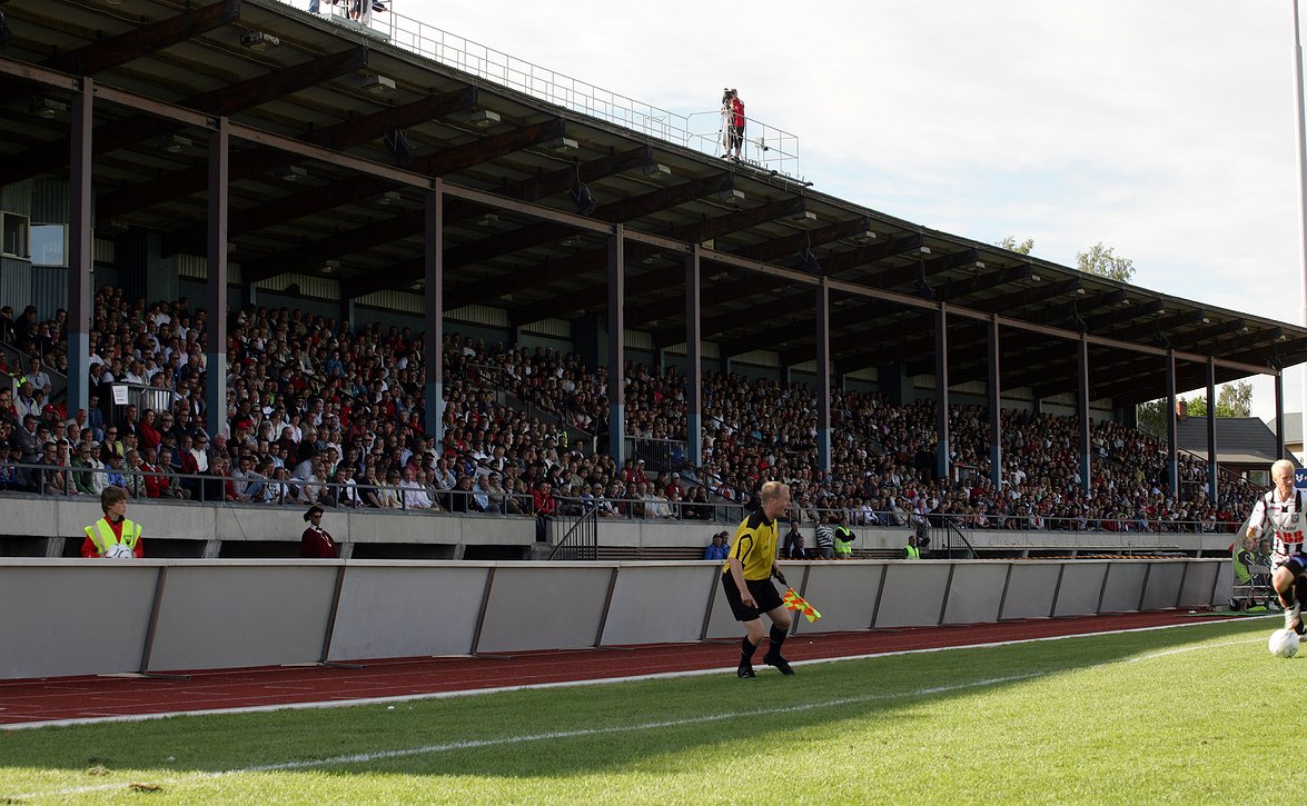 www.veikkausliiga.com
