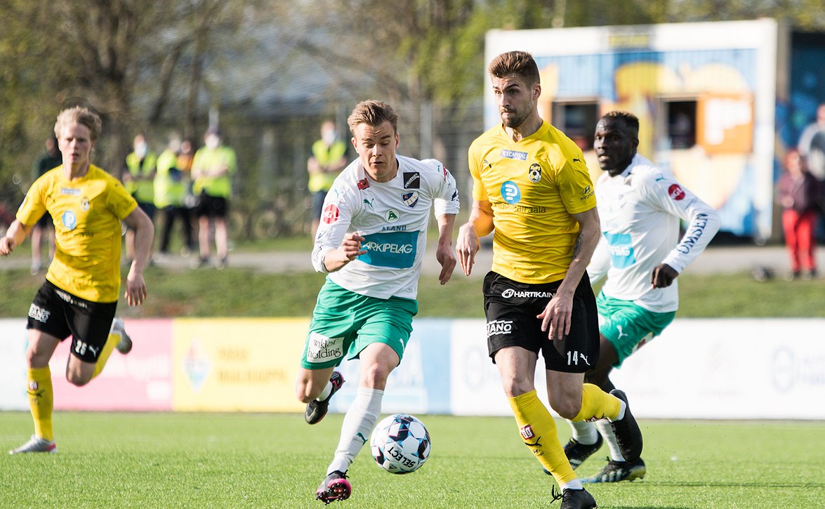 KuPS kaatoi taisteluottelussa IFK Mariehamnin (KuPS - IFK Mariehamn 2-0)