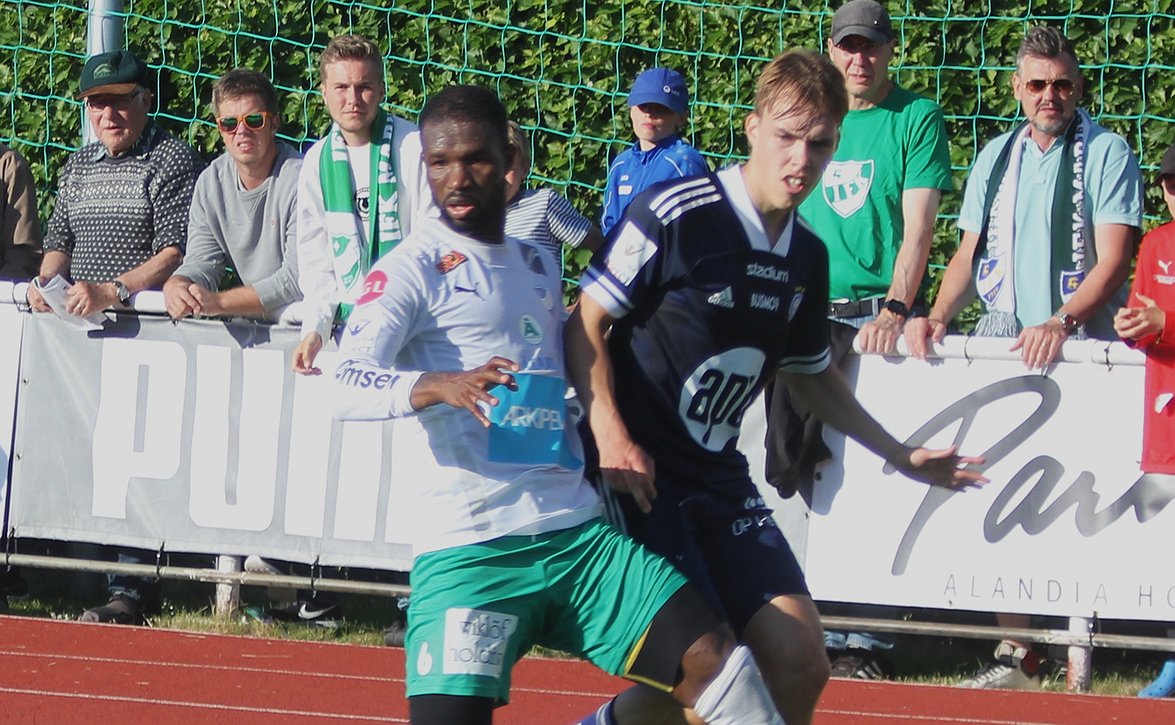 ​"Tunne on ihan uskomaton" – IFK Mariehamn riemuitsi kauan kaivatusta voitosta