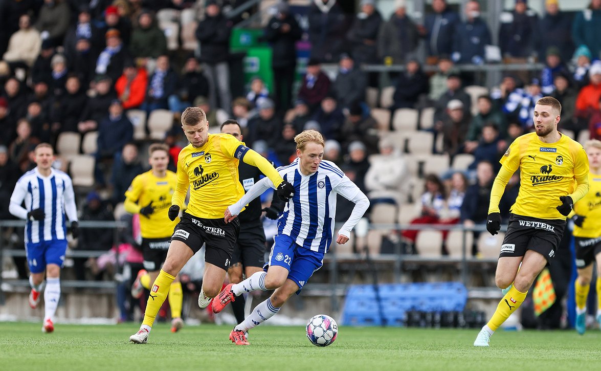 "Tuntui ihan Veikkausliigaottelulta" - HJK-luotsi Toni Korkeakunnas iloitsi voitosta ja tunnelmasta