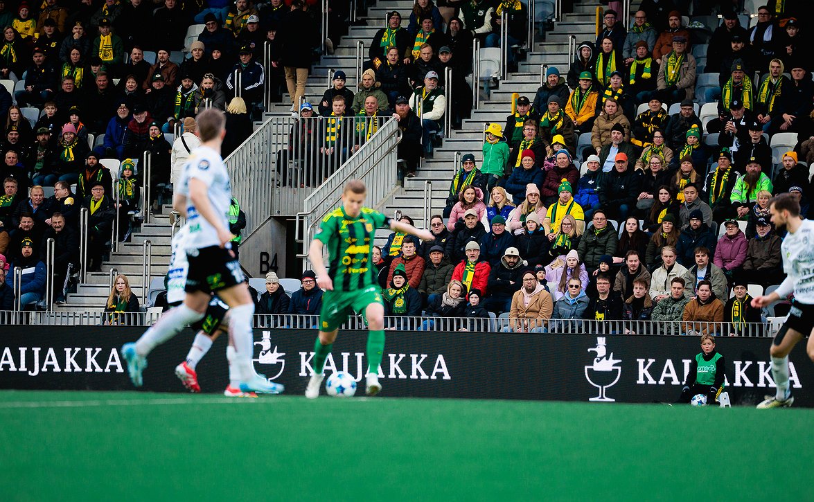 Ilves vei Pirkanmaan derbyn – runkosarja viikonloppuna toiselle neljännekselleen