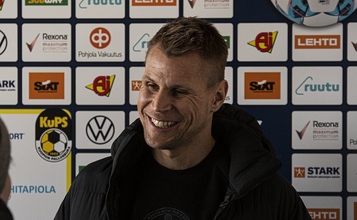 "Hyvä ja vakaa esitys meiltä" – Koskela kiitteli HJK:n otteita maanantaina