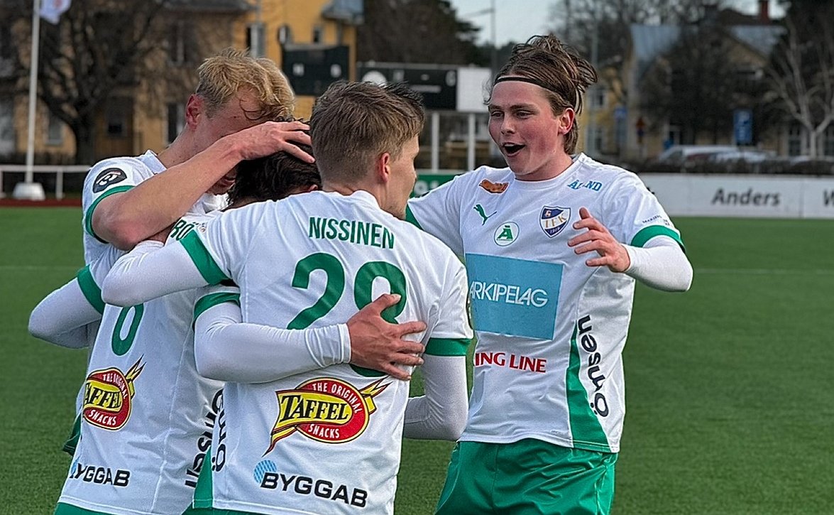 ​"Kaikkien panos oli loistava" – IFK-luotsi Gary Williams kehui siipirikkoista joukkuettaan