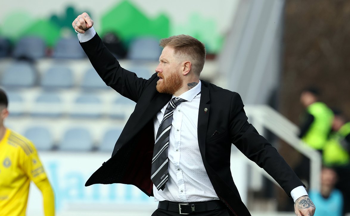 ​Valkeakosken kaupunki palkitsi Haka-luotsi Andy Smithin vuoden jalkapalloilijana