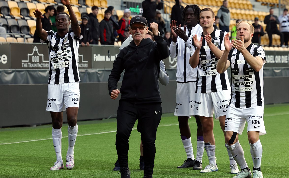 "Supermagee voitto ja isot tärkeät pisteet" - VPS juhli lopulta Pohjanmaan derbyssä