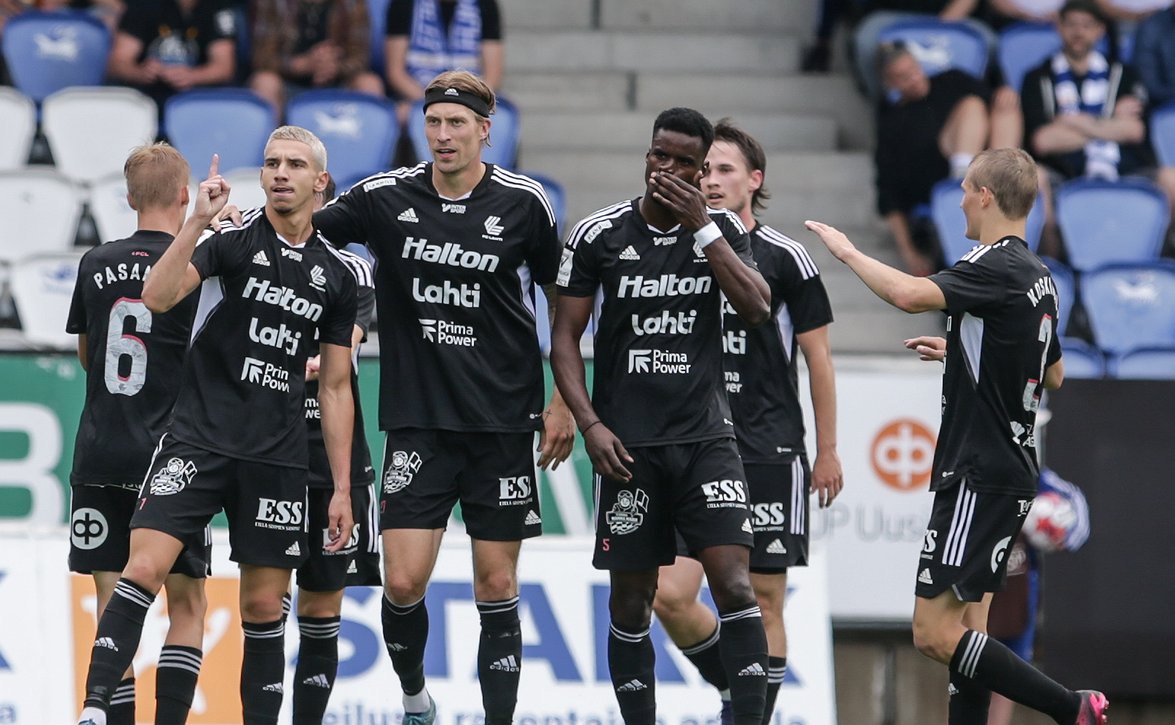 Lahtelaisen jalkapallon joulumyyjäiset tiistaina - saatavana myös toivottu FC Lahden ja Reippaan yhteiskausikortti