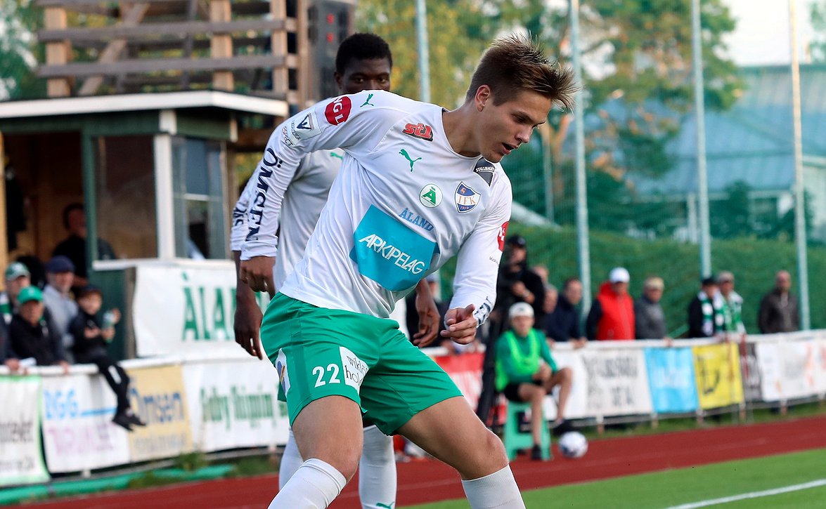 www.veikkausliiga.com