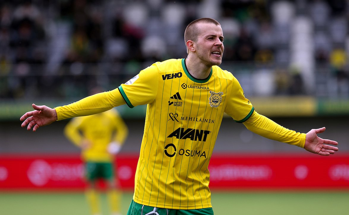 www.veikkausliiga.com