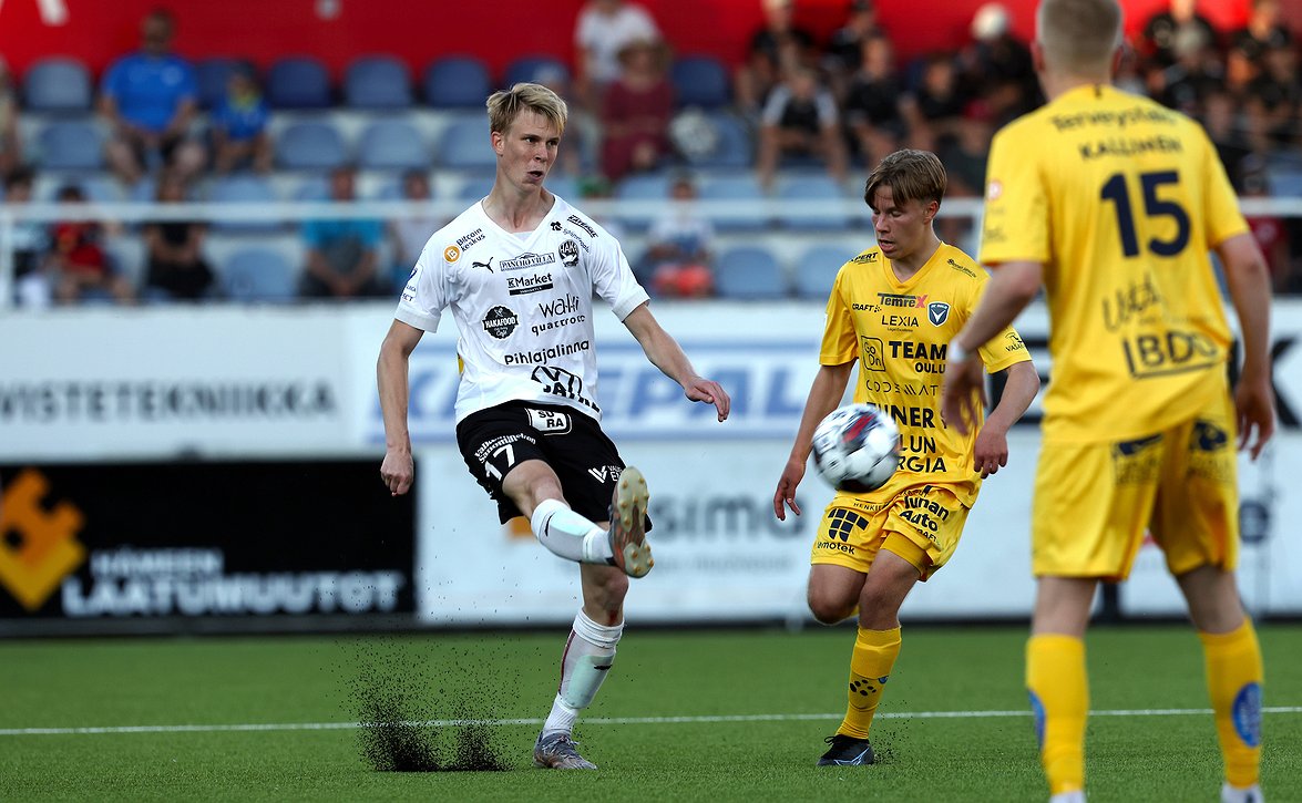 FC Hakan Laine odottaa jo ensi kautta – ”Päästään pelaamaan taas hyvistä asioita”
