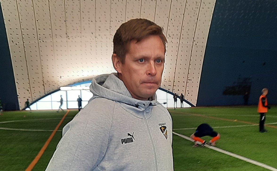 "Yllättävänkin valmiita molemmat joukkueet olivat" - Honka-luotsi Vasaralta kehut Liigacupin avaukselle