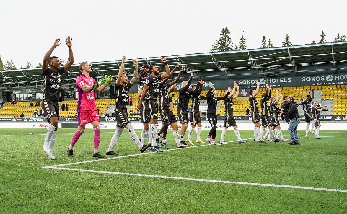 SJK jyräsi Hakan yli (SJK - FC Haka 4-0)