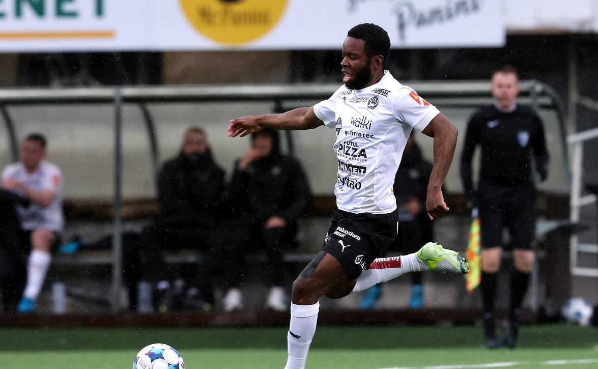 ​Pirkanmaan derbyssä nähtiin myös kauden sadas maali - katso osuma tästä