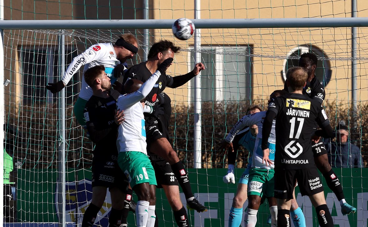 ​"Pitää pelata järkevämmin johtoasemassa" – IFK Mariehamnin Robin Sid manasi voiton karkaamista