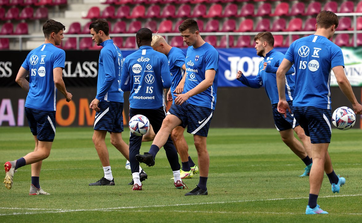 "Uskon että meillä on eväät ottelun voittamiseen" - Huuhkajat Romanian vieraana lauantaina