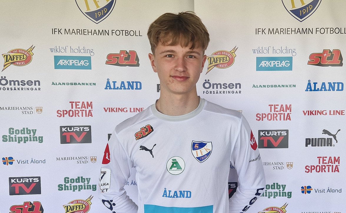 ​Lupaava Linus Kankkonen nuorisosopimuksella IFK Mariehamnin rinkiin
