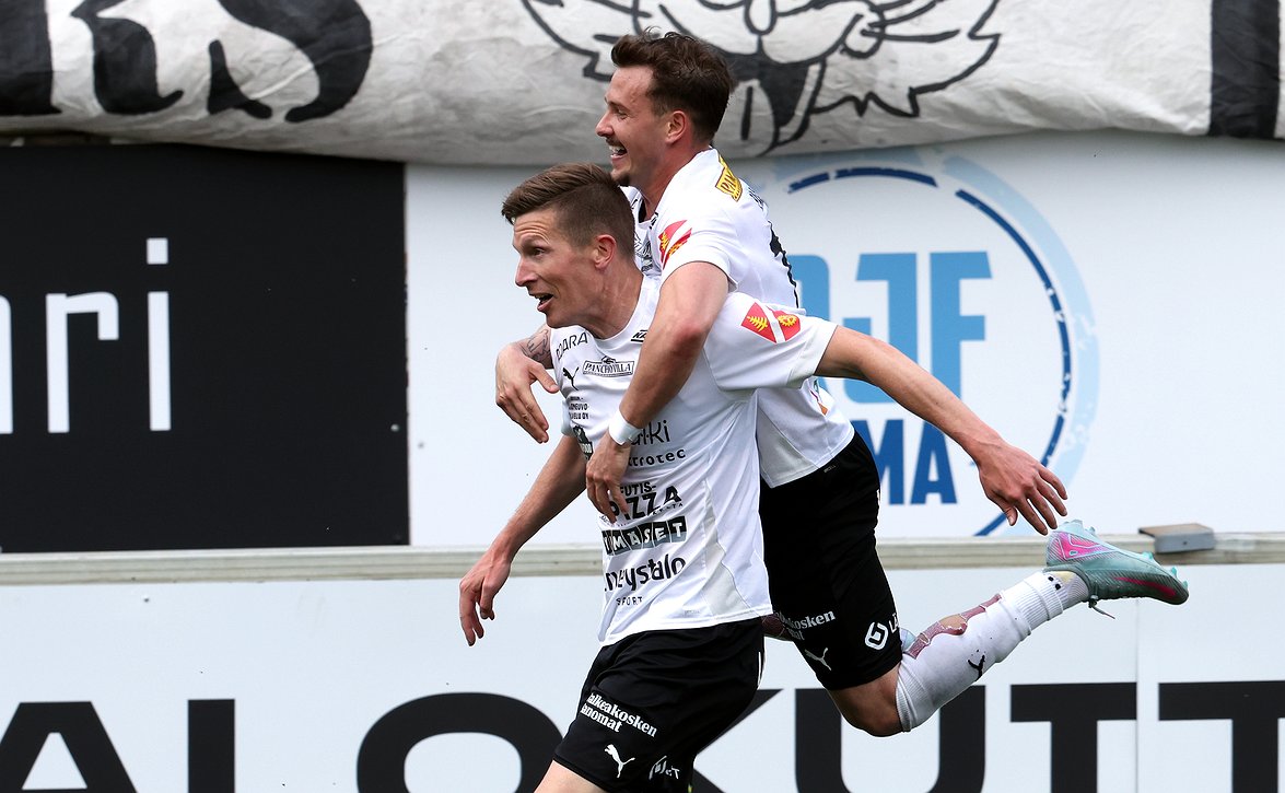 "Suoraan harjoituksista" - Haka-luotsi Andy Smith hehkutti ratkaisumaalia ja voittoa
