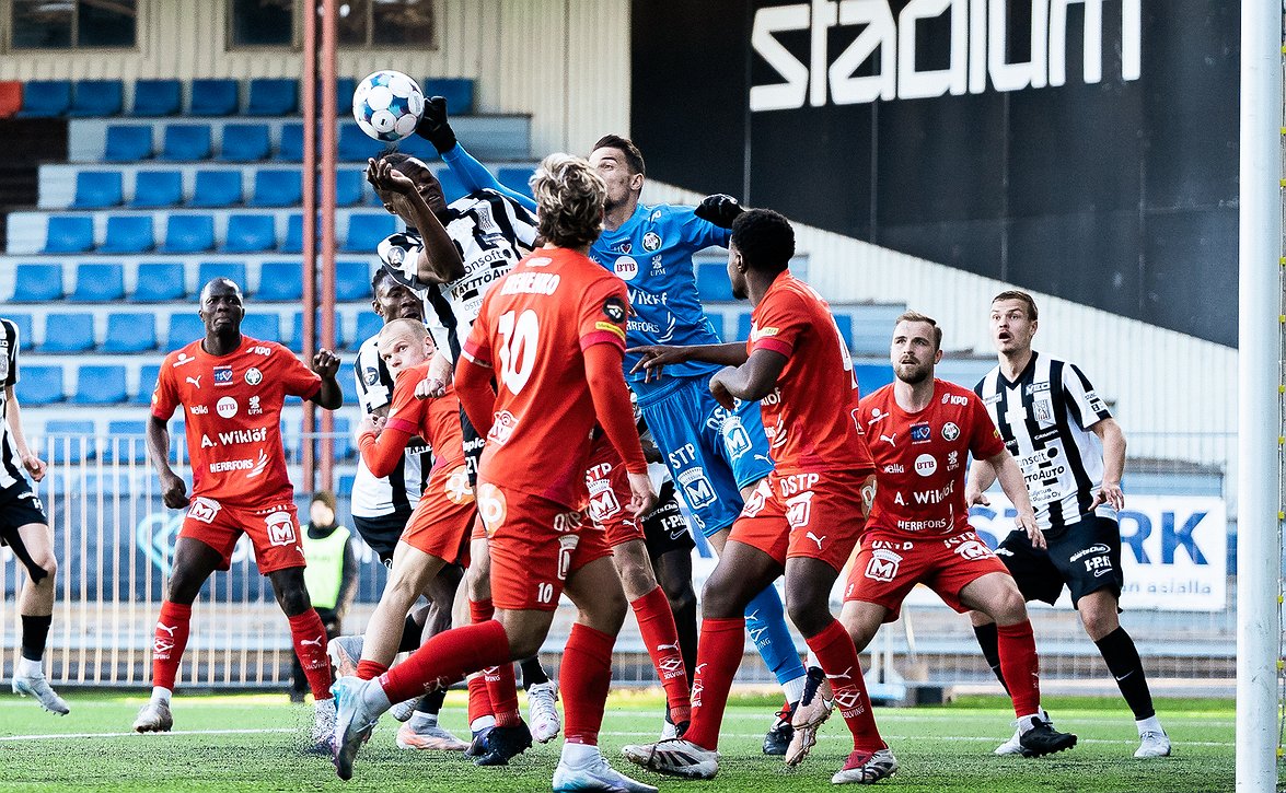 ​Mikä ihmeen 0-0? – maalikeskiarvo 3,16 on kuitenkin edelleen komea lukema