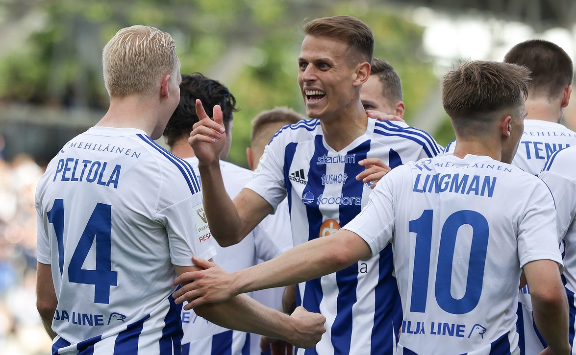 "Hieno futisiltapäivä takana" - runkosarjan voitto maistui HJK-luotsi Toni Korkeakunnakselle