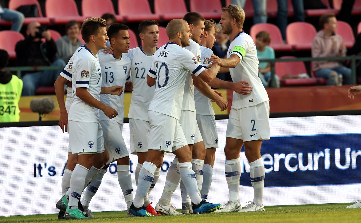 Huuhkajat valmiina Viron kaatoon: ”Nöyrästi hakemaan tulosta joukkuesuorituksella”