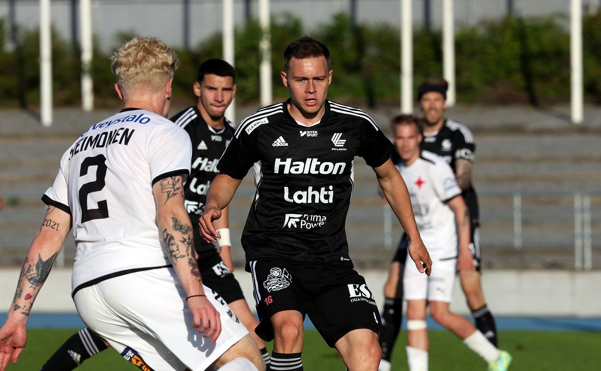Julius Tauriainen päätyi monen mutkan kautta FC Lahteen - "Pelaan nyt niin hyvin kuin pystyn"