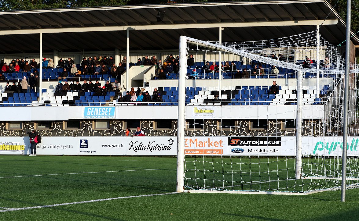 FC Haka pääsee torstaina vihdoin pelaamaan Tehtaan kentälle – ”Hymy herkässä”