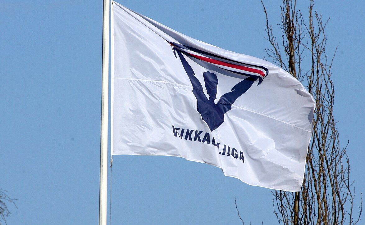 www.veikkausliiga.com