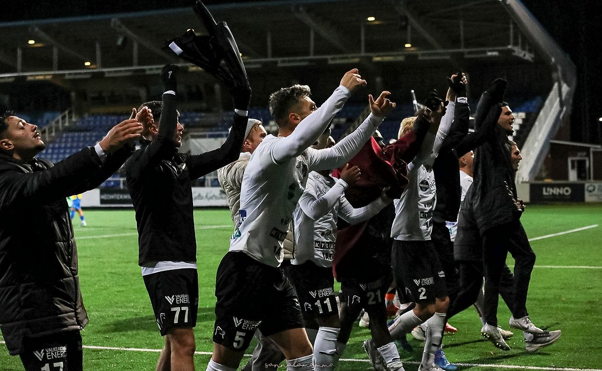 "Tämä joukkue on uskomaton" - Haka-luotsi Andy Smith ylisti pelaajiensa taistelua